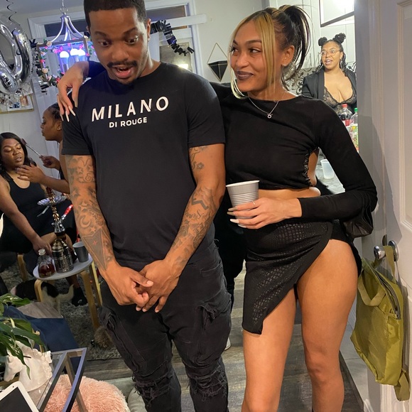 VEGAN SUEDE BACKLESS TOP - BLACK🖤 - Picture 10 of 11